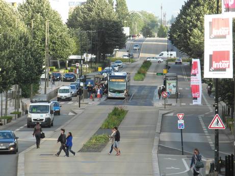 Do passengers prefer BRT or LRT?