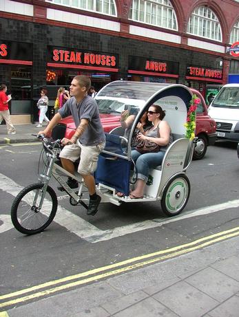 Legal review demands licensing of rickshaws