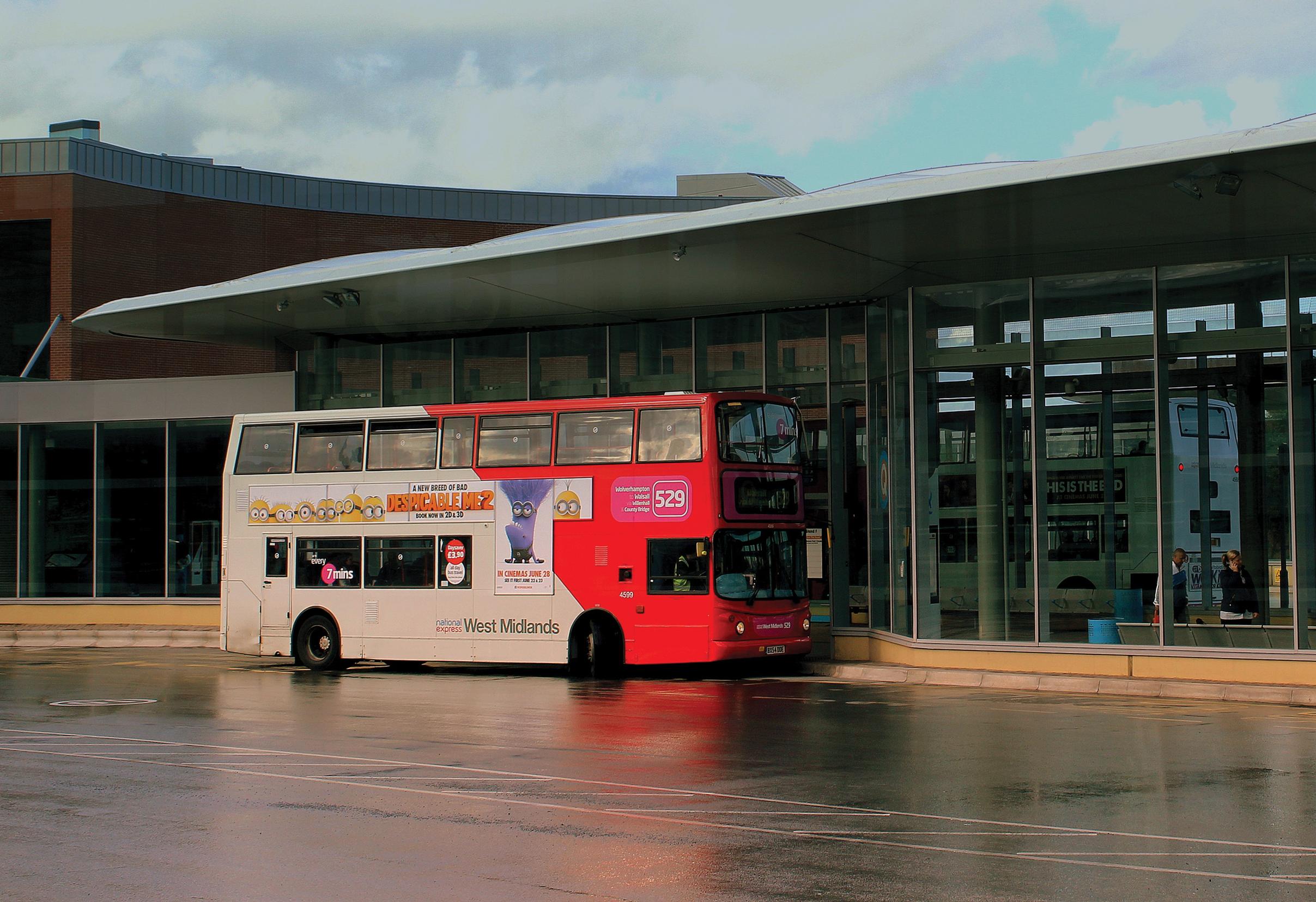 Wolverhampton: bus quality standards