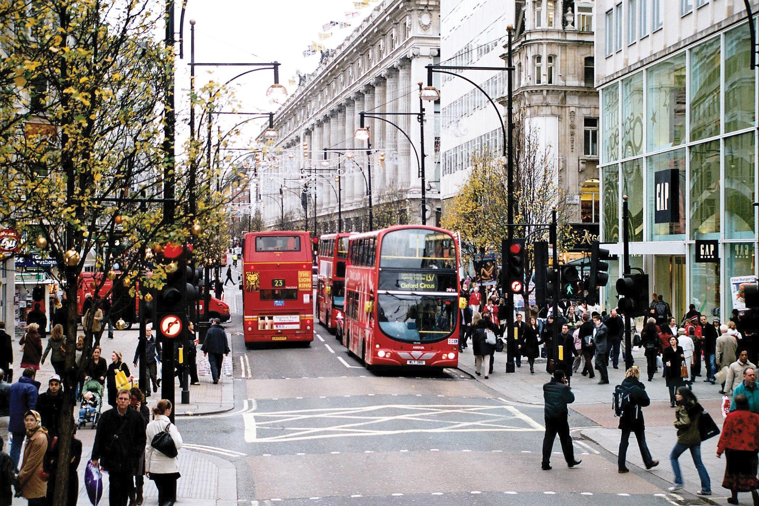 Oxford Street:  TfL to consult on fewer buses
