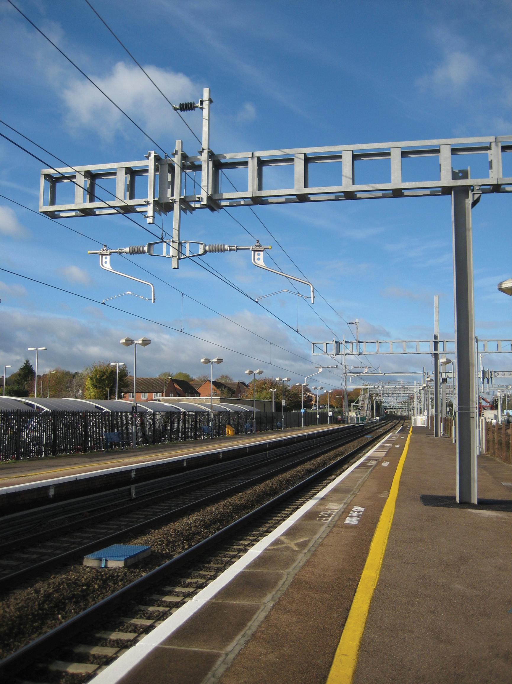 Electrification has so far only been completed between Reading and Didcot