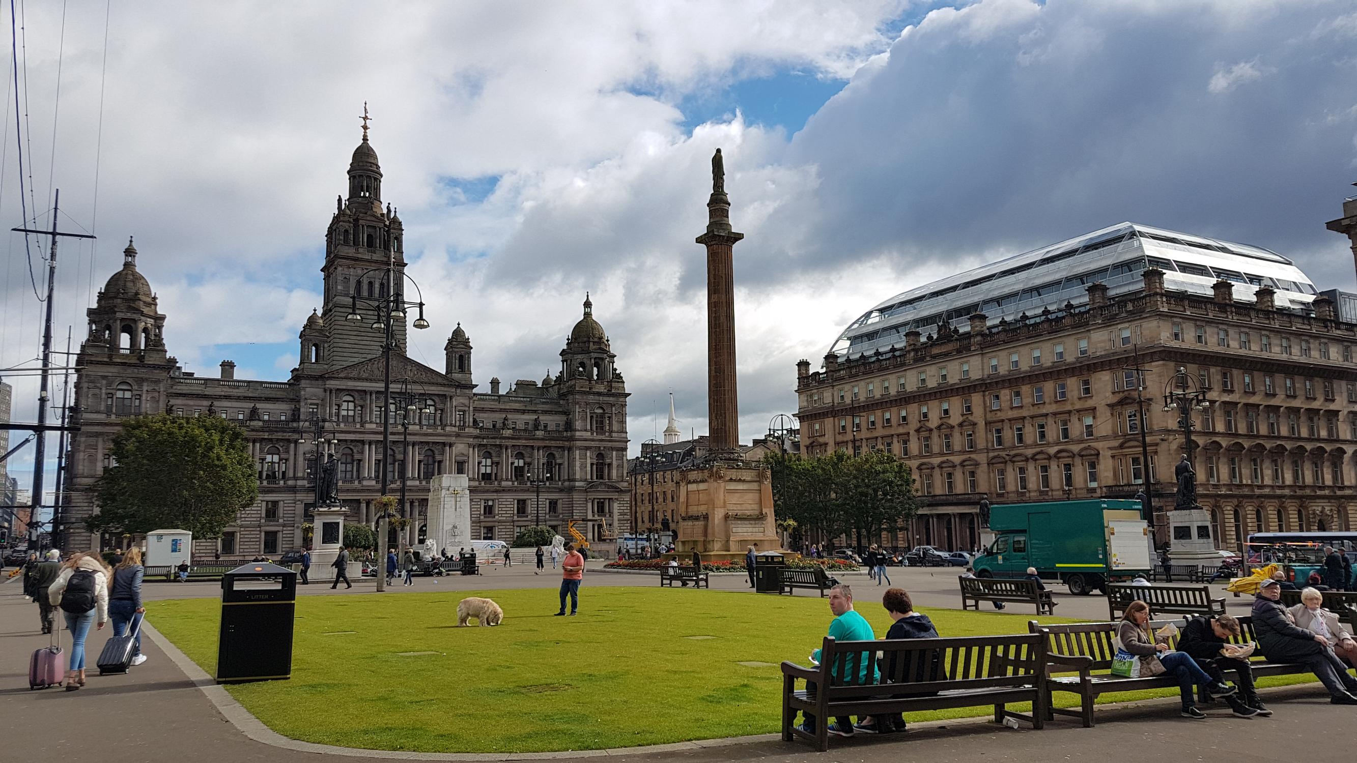 Green space is important for urban health and wellbeing. Photo: Glasgow by Stinglehammer