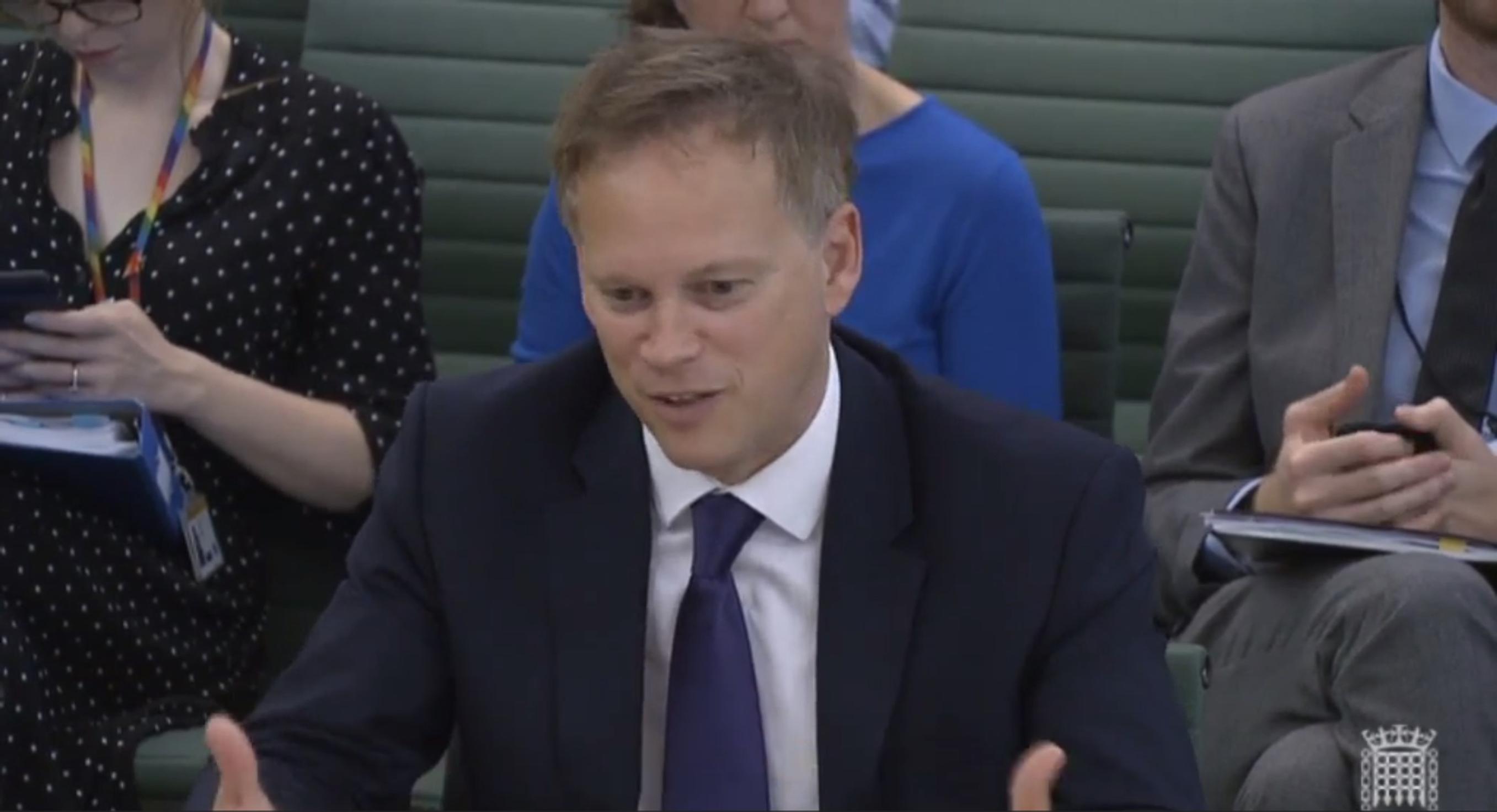 Grant Shapps speaking to the Transport Committee and giving cycling two thumbs up (I think)