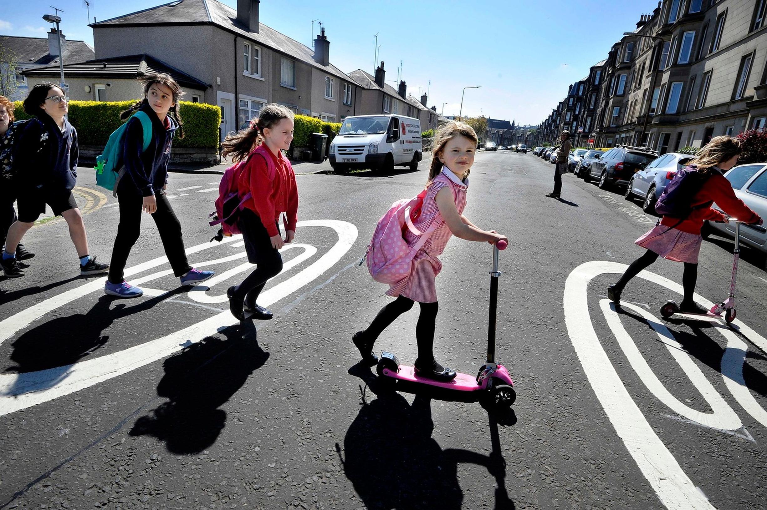 The NGOs endorse approaches such as walking, cycling and setting up School Streets (Living Streets)