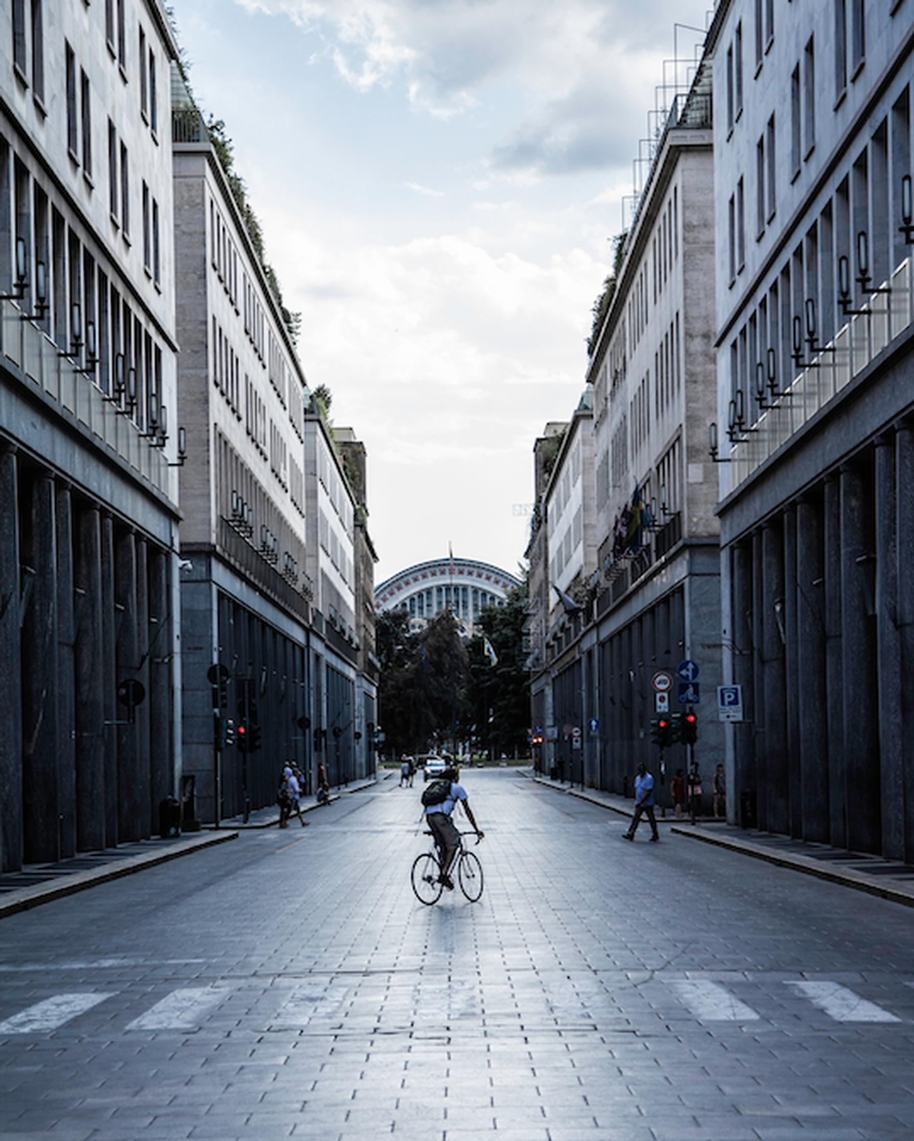 Lockdown temporarily transformed great cities such as Milan, resulting in dramatic improvements in air quality (Bogdan Todoran/Unsplash)