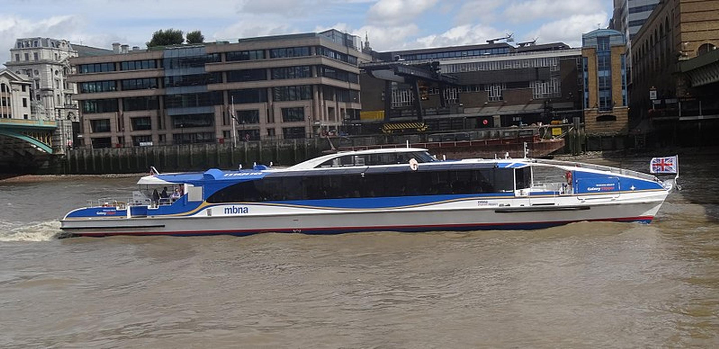 Thames Clipper: catamaran service