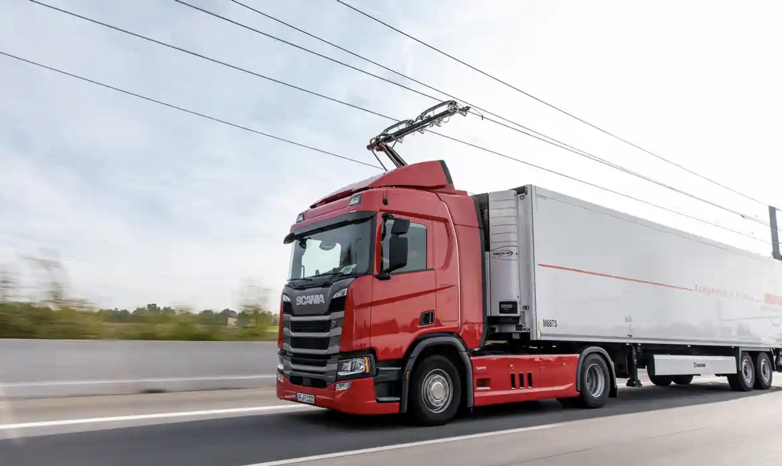 Siemens Mobility has been developing overhead electrical power supply systems for HGVs