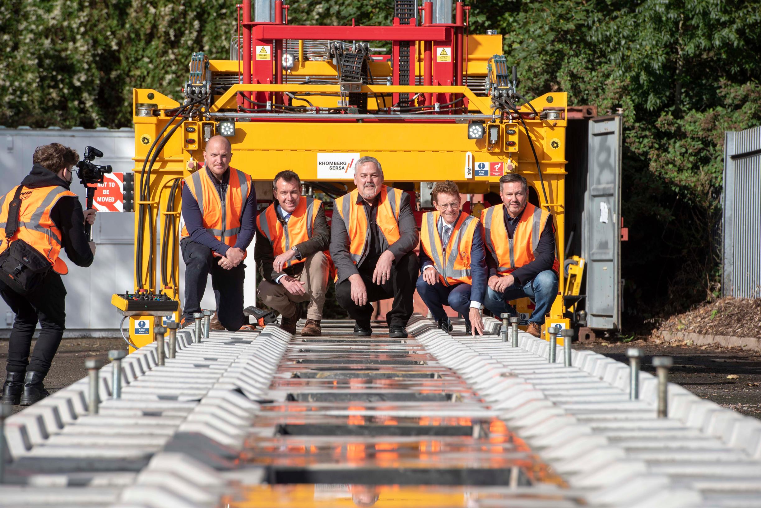 From left: Dave Carns, National Infrastructure Solutions; Stuart 
Anderson MP Wolverhampton South West; Ian Brookfield, leader Wolverhampton Council; Andy Street, mayor of the West Midlands; Tony Kearns, COO, Rhomberg Sersa