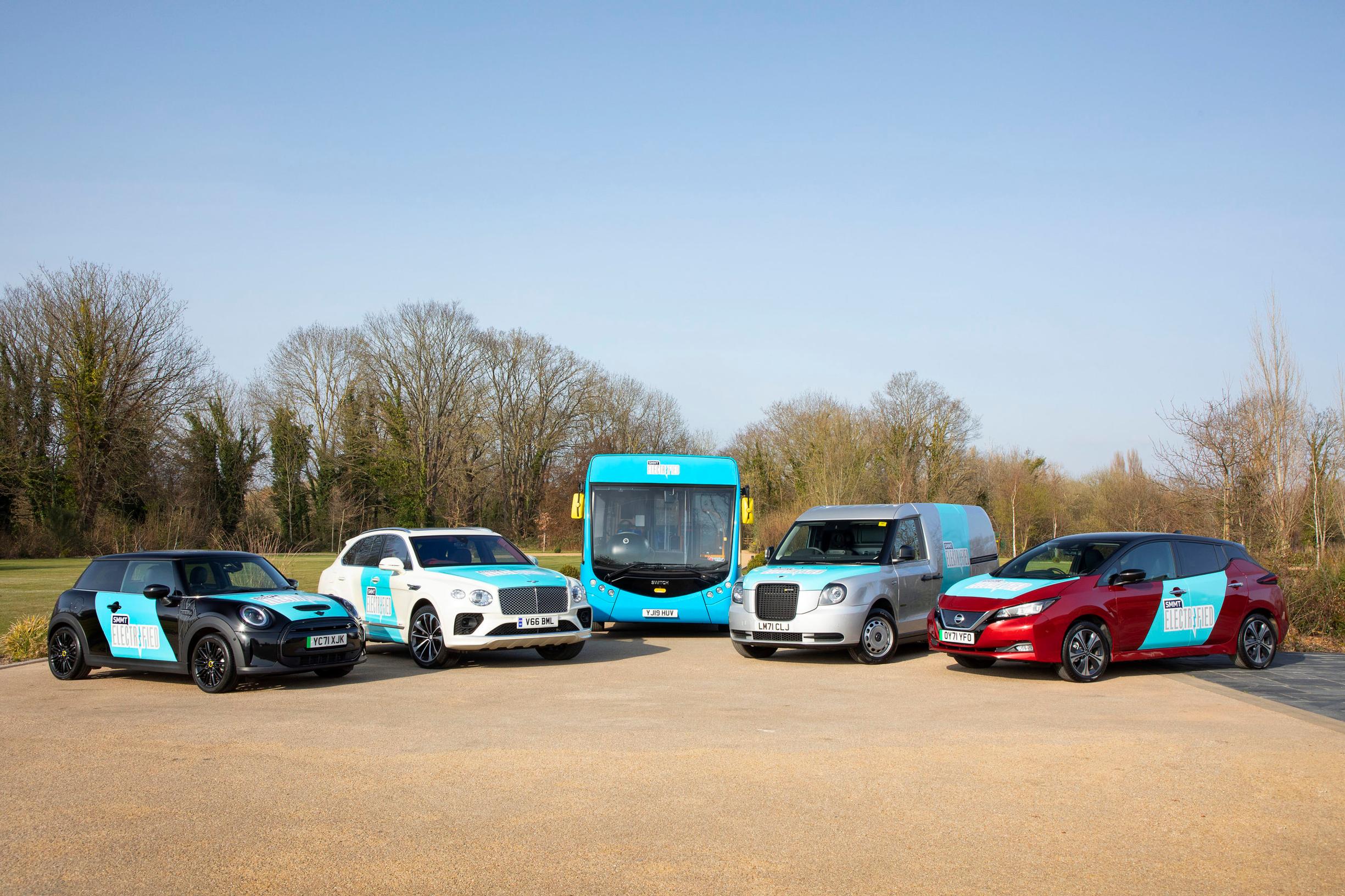 The SMMT Electrified 2022 at the QEII in London featured cars, taxis, vans, trucks and buses, built in Britain and exported globally. These included: Mini Electric (Oxford); Bentley Bentayga (Crewe); Switch Mobility Metrocity (Leeds); LEVC VN5 (Coventry); Nissan Leaf (Sunderland).