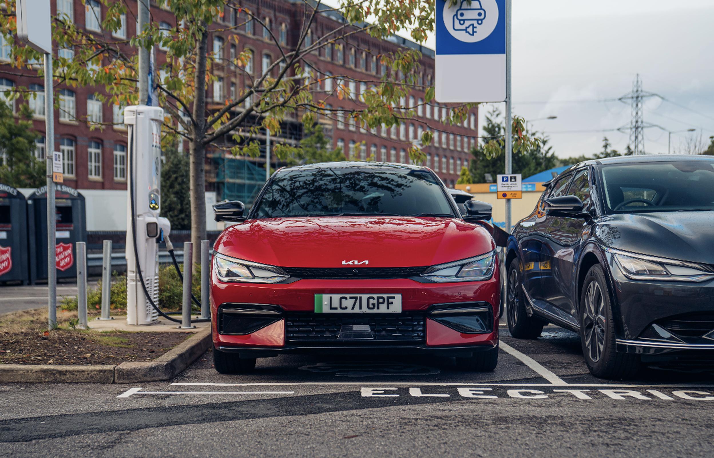 Kia Charge gives drivers access to a number of different chargepoint networks