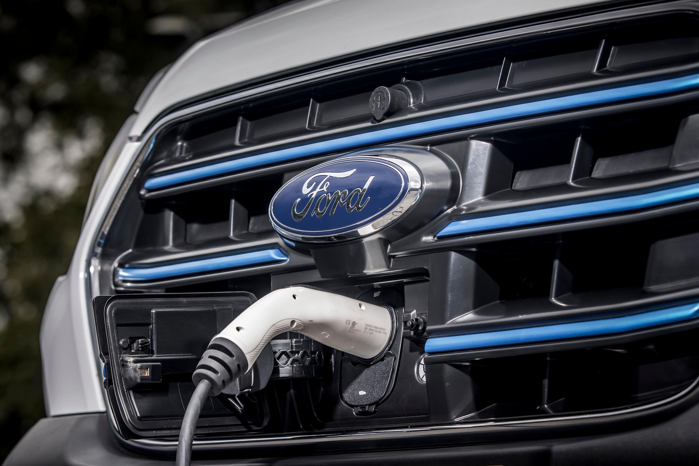 Ford Pro launches end-to-end van charging solution