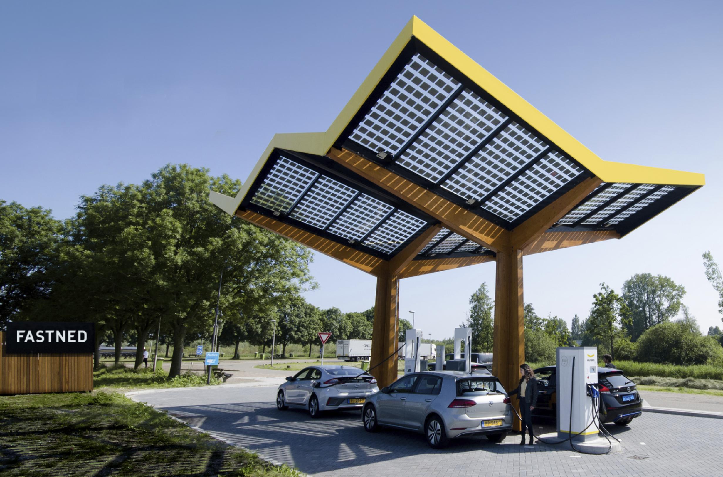 Fastned is planning to build 100 charging stationa  year