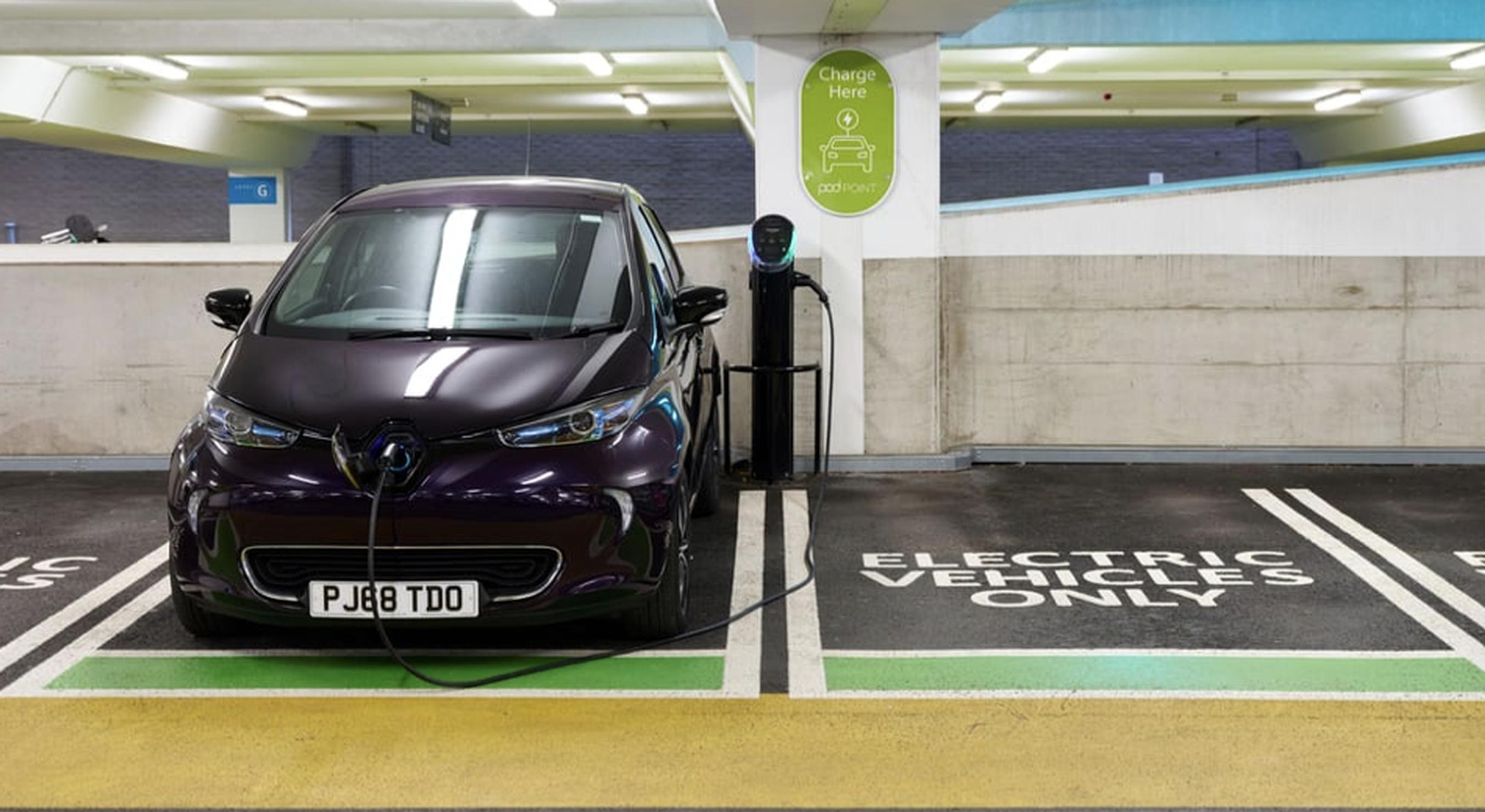 There are now an estimated 456,000 battery-electric cars in the UK