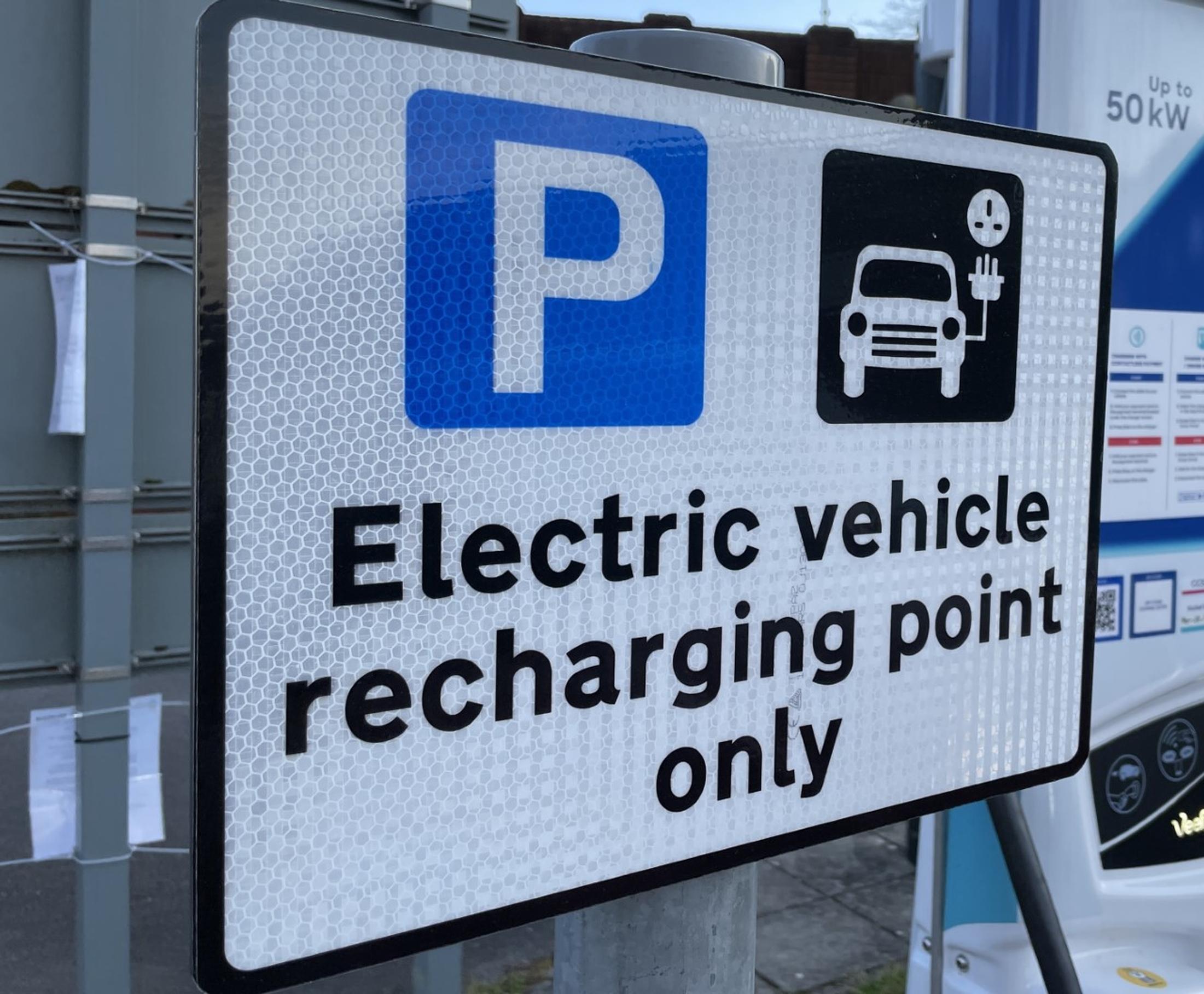 According to the government, by 2030 there will be around 300,000 public chargepoints as a minimum in the UK