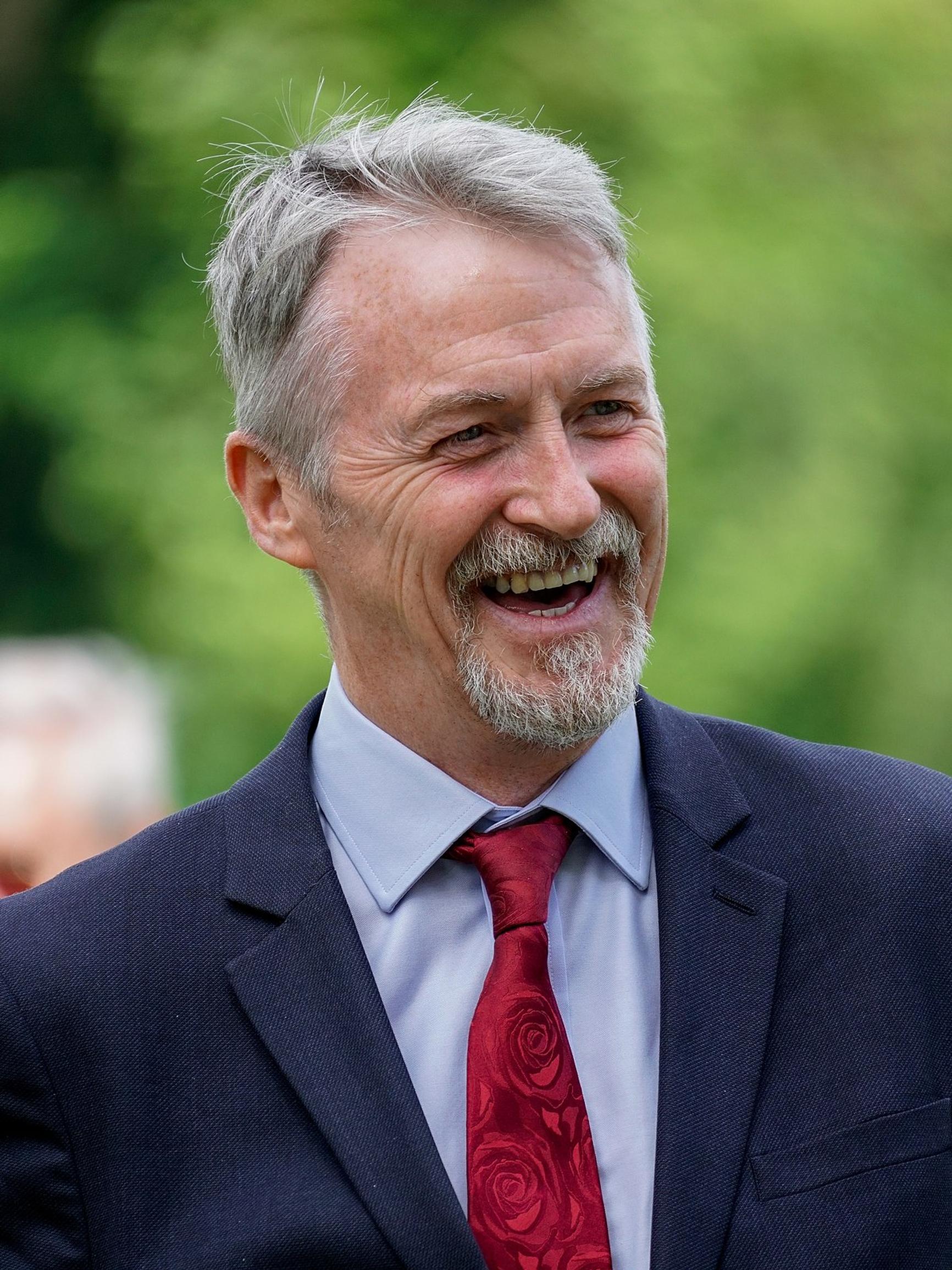 Huw Irranca Davies: Act’s duty to promote active travel has been effectively ignored