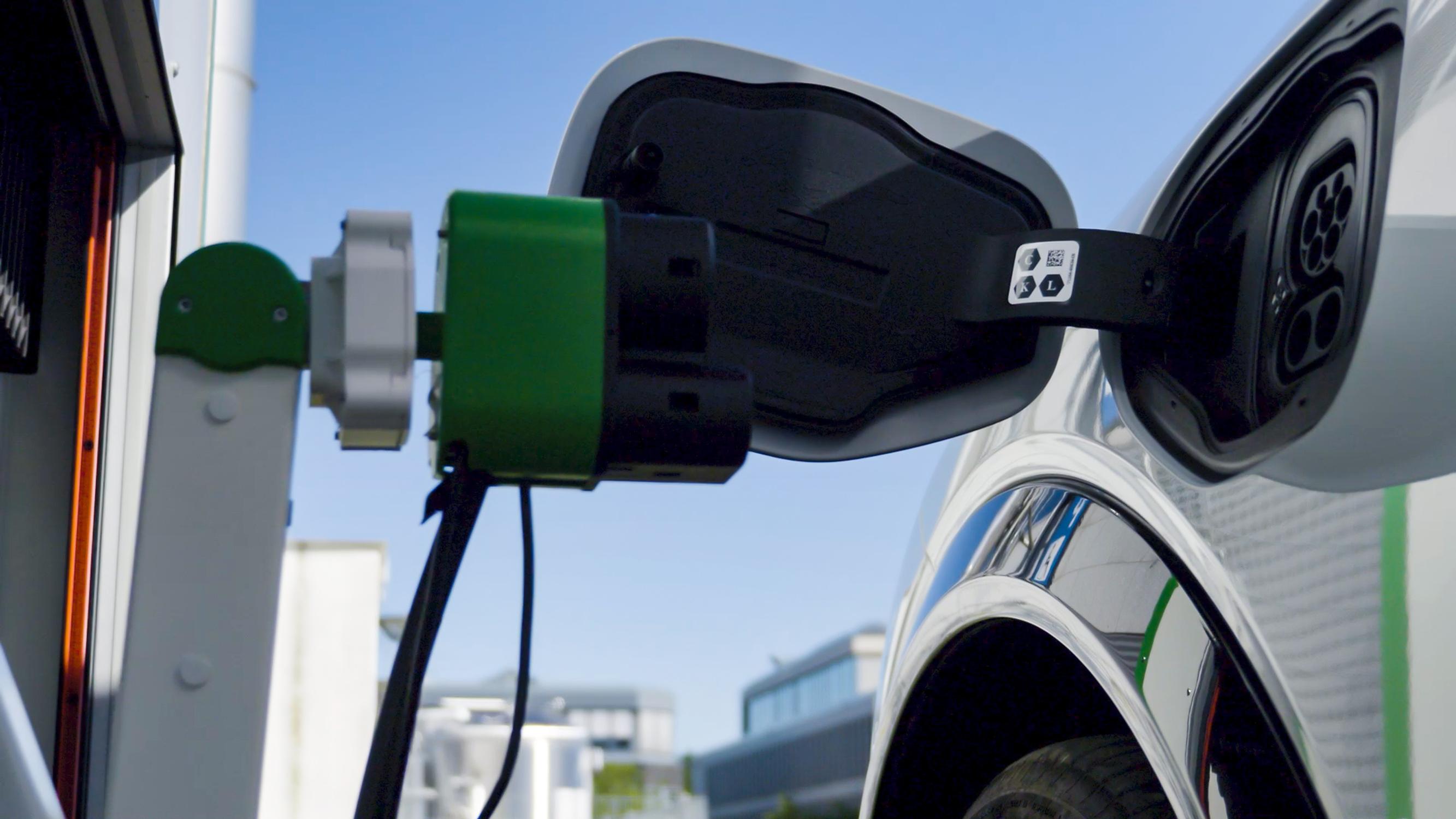 Ford is trialling a robot charger