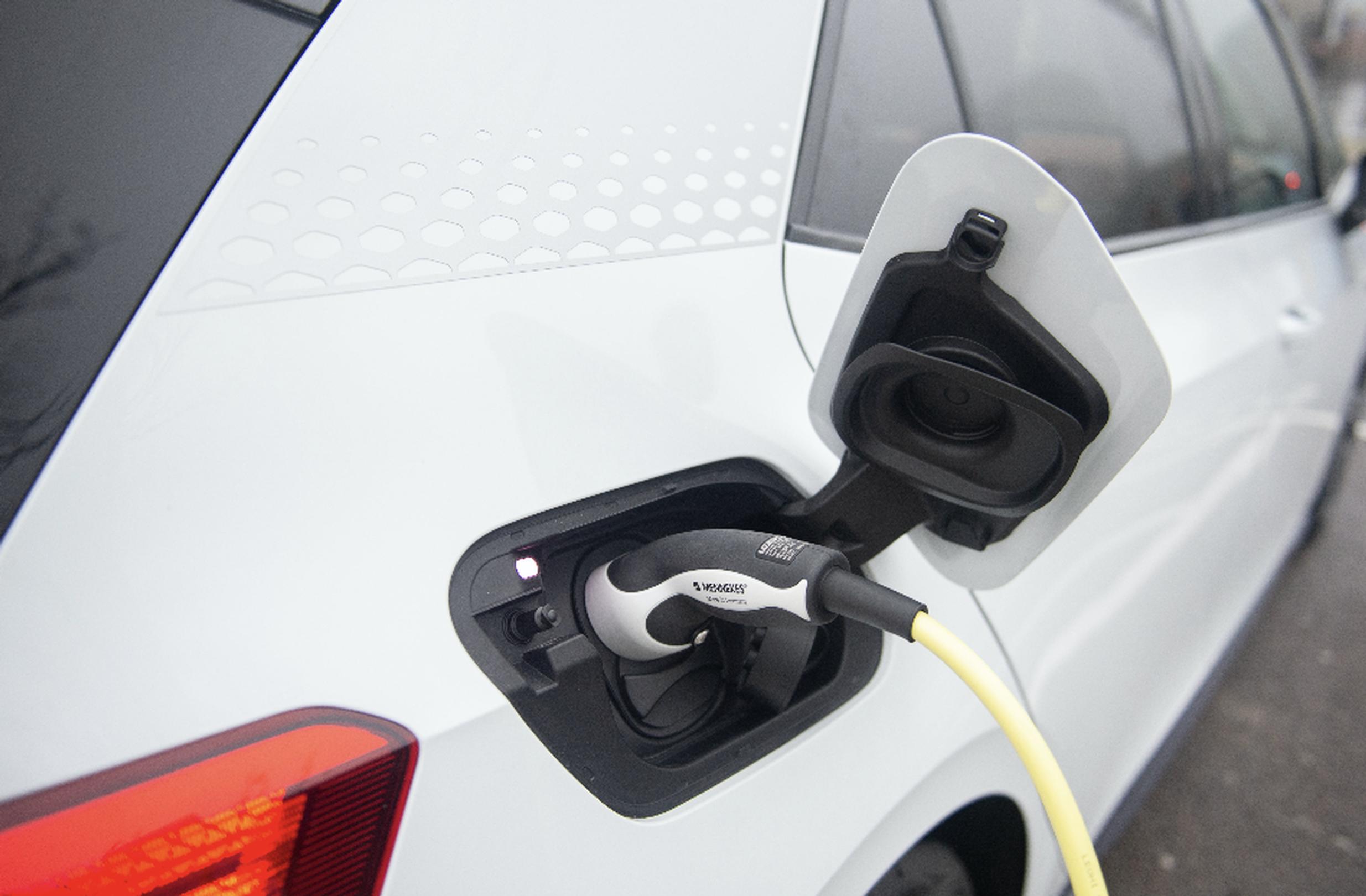 Chargepoint roll out must keep pace with growing demands or risk stalling EV take-up momentum