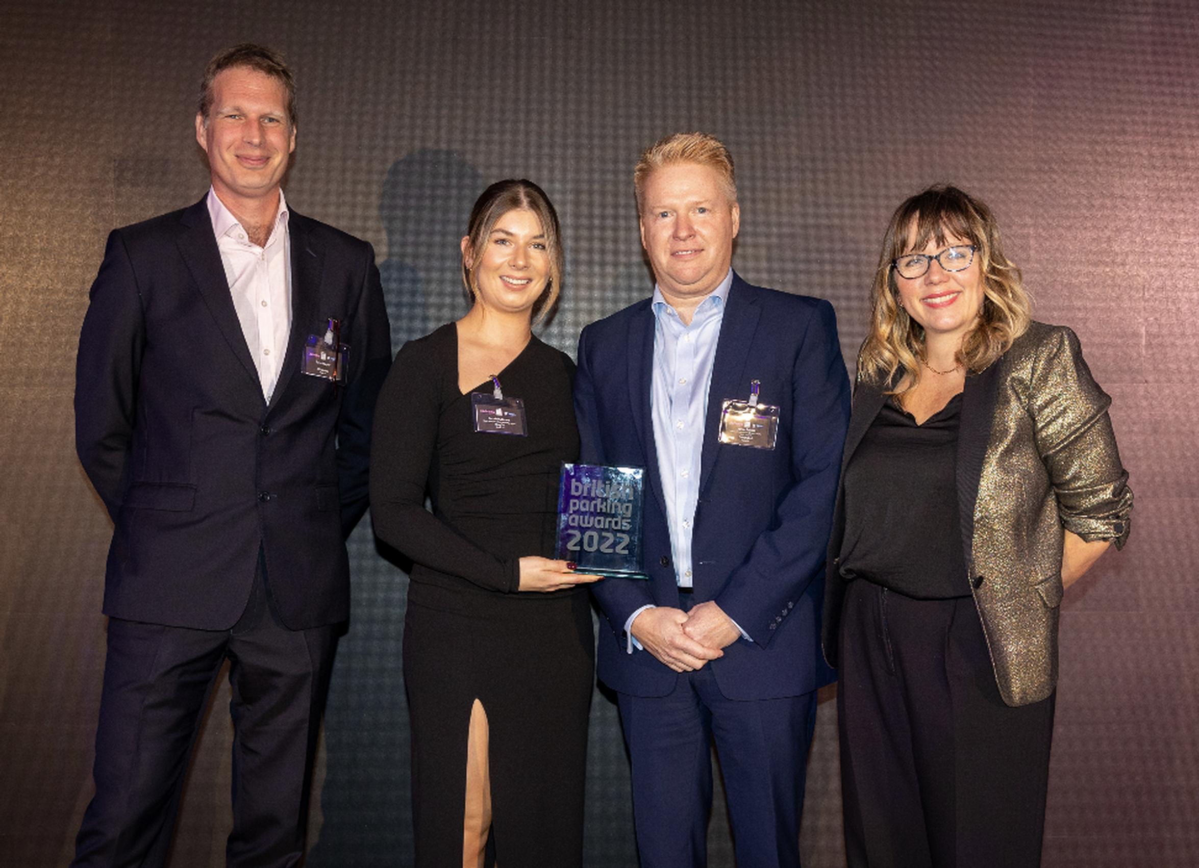 RingGo’s Sarah Hubbard and Q-Park’s Jason Pollock received the trophy from APT Skidata’s Steve Murphy and Kerry Godliman