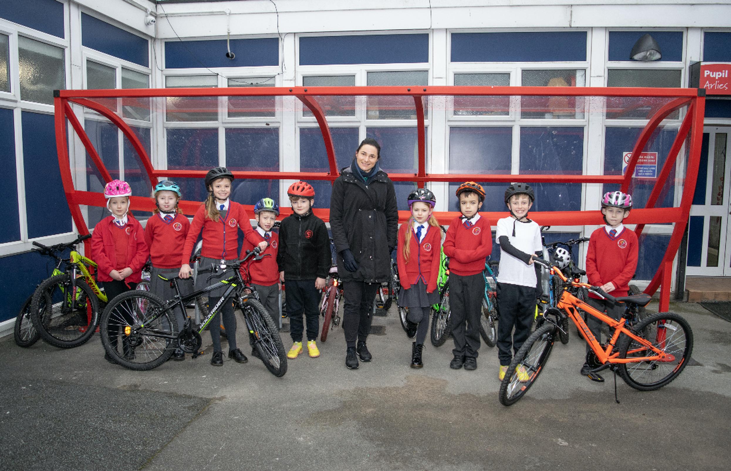Dame Sarah Storey and young cyclists at Arlies Primary School