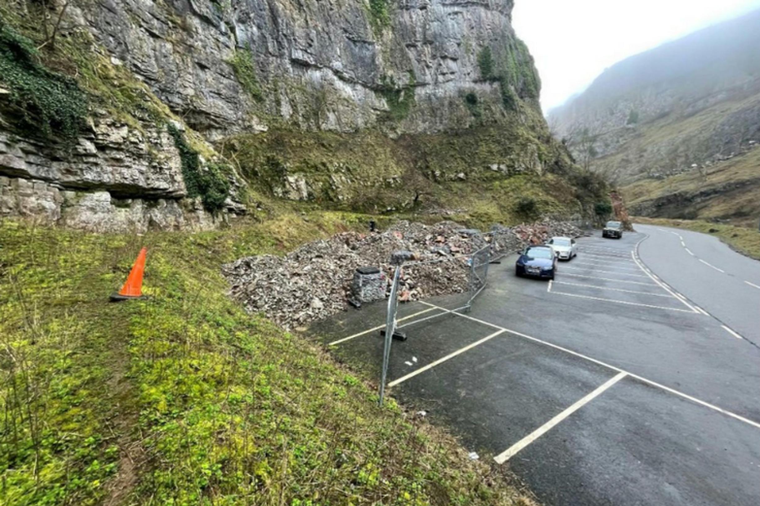 The planned bund in the car park on the B3135 Cliff Road (Benjamin & Beauchamp)