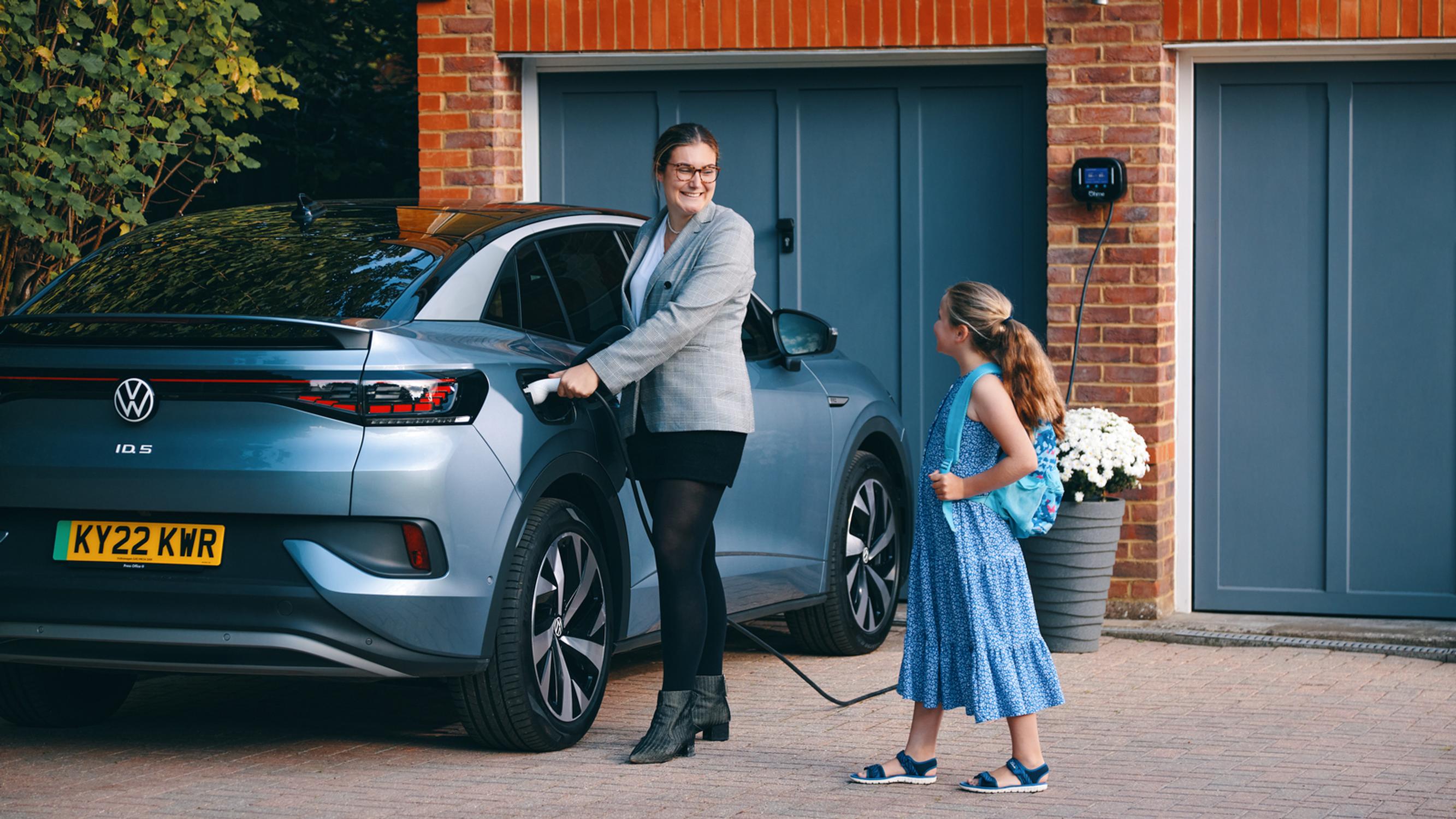 Drivers can lower home EV charging costs drop, says Ohme