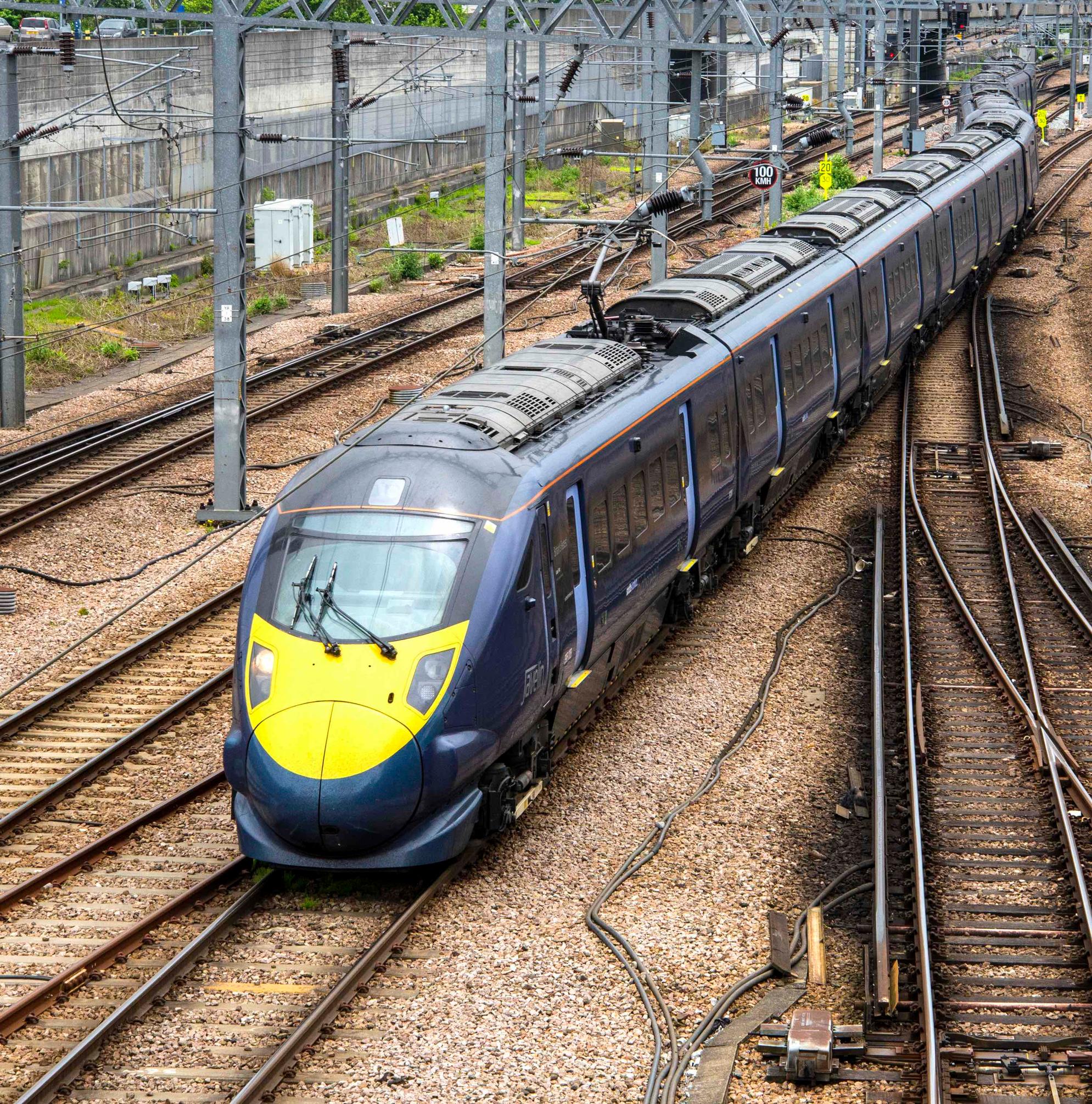 Southeastern’s Javelin trains are not making full use of the paths on HS1, but the DfT is paying for them anyway
