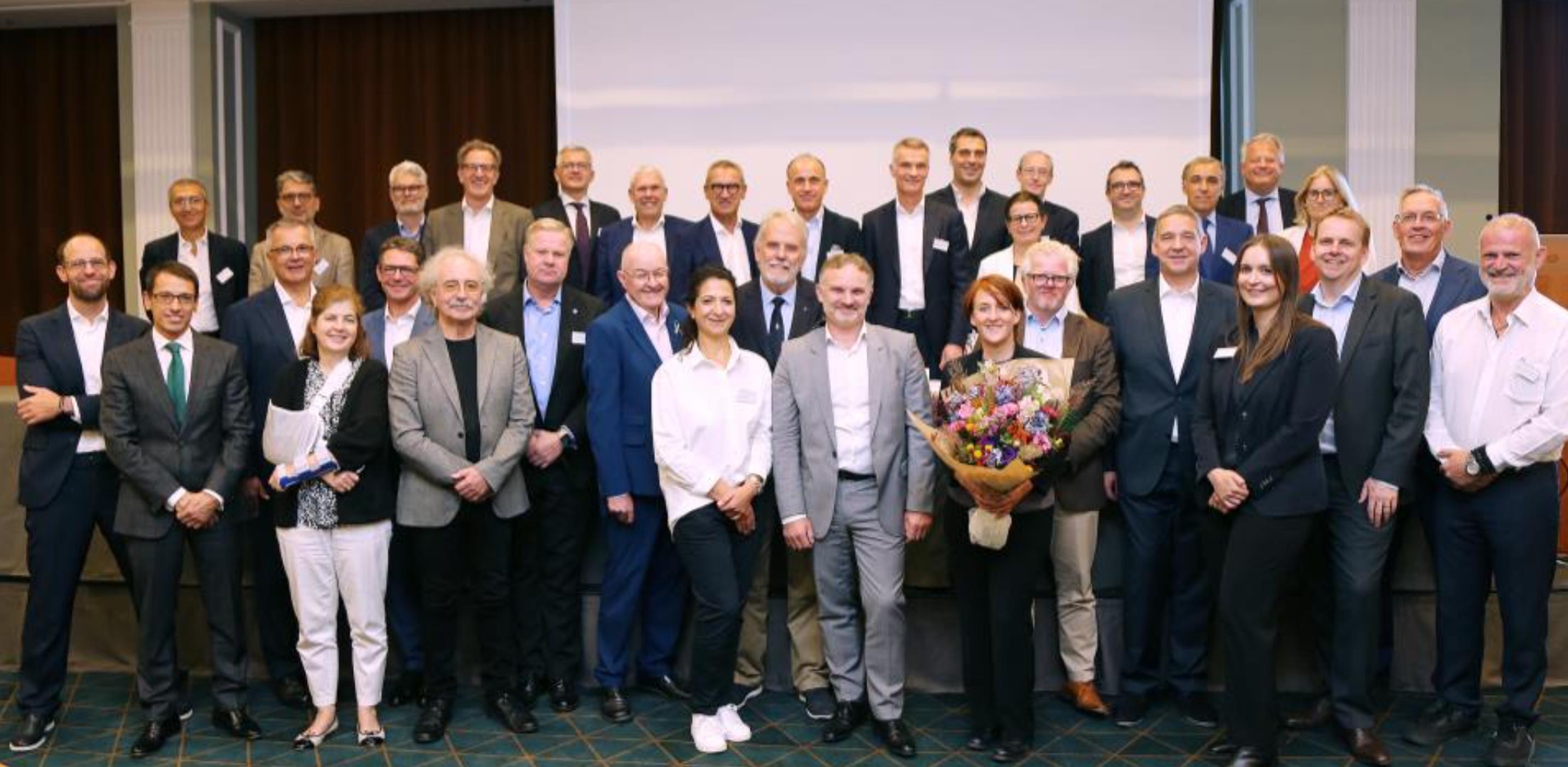 Participants of the EPA eV General Meeting and subsequent foundation meeting of the EPA AISBL after the signature of the Founding Act (Alexander Louvet)