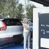 Government fails to hit motorway services high-power EV charger target