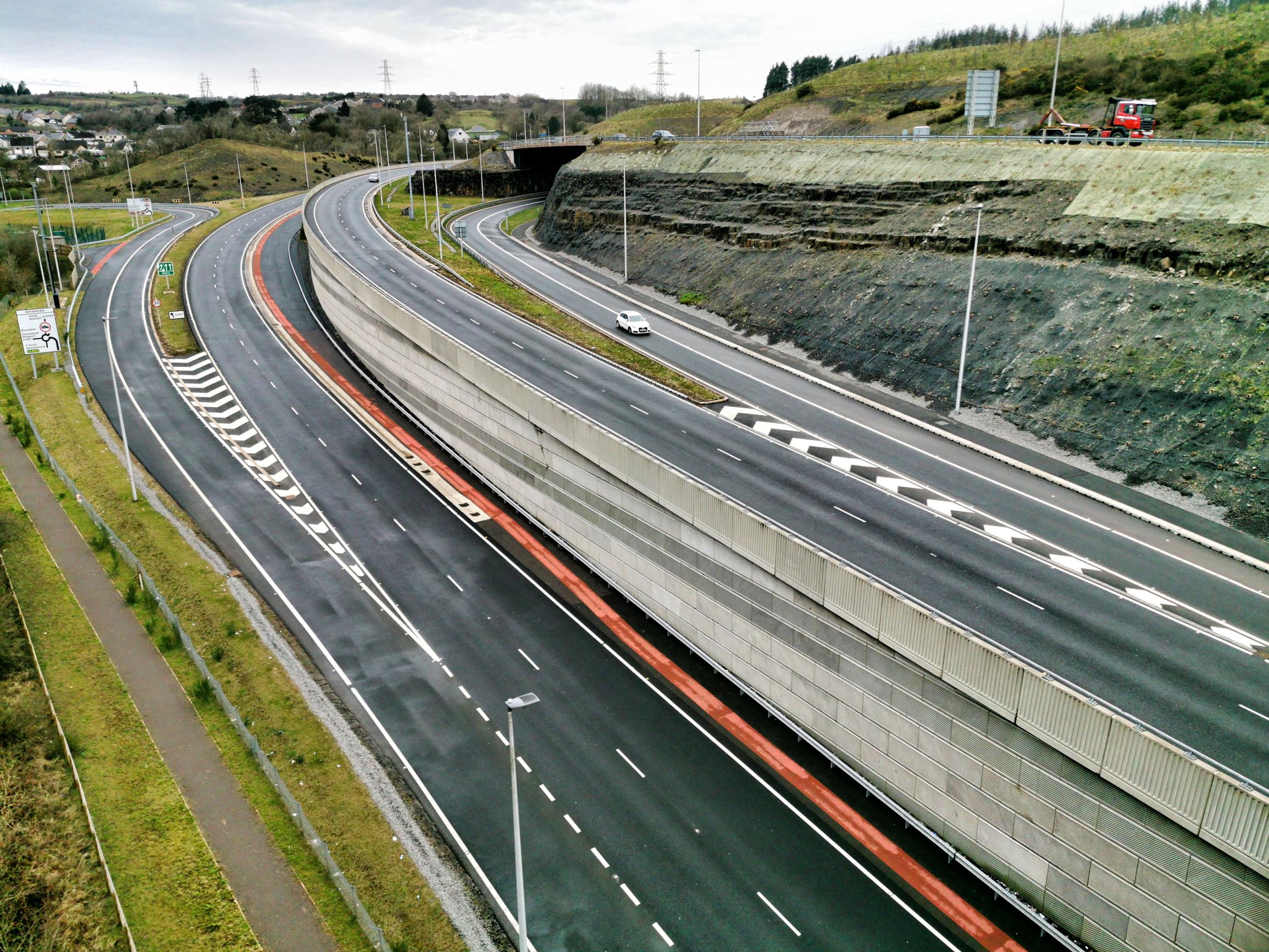 The almost car-free newly dualled A465 at Brynmawr at 09.25 on a Saturday.