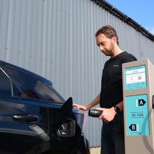 AC/DC?: Vehicle to grid EV charging trial underway