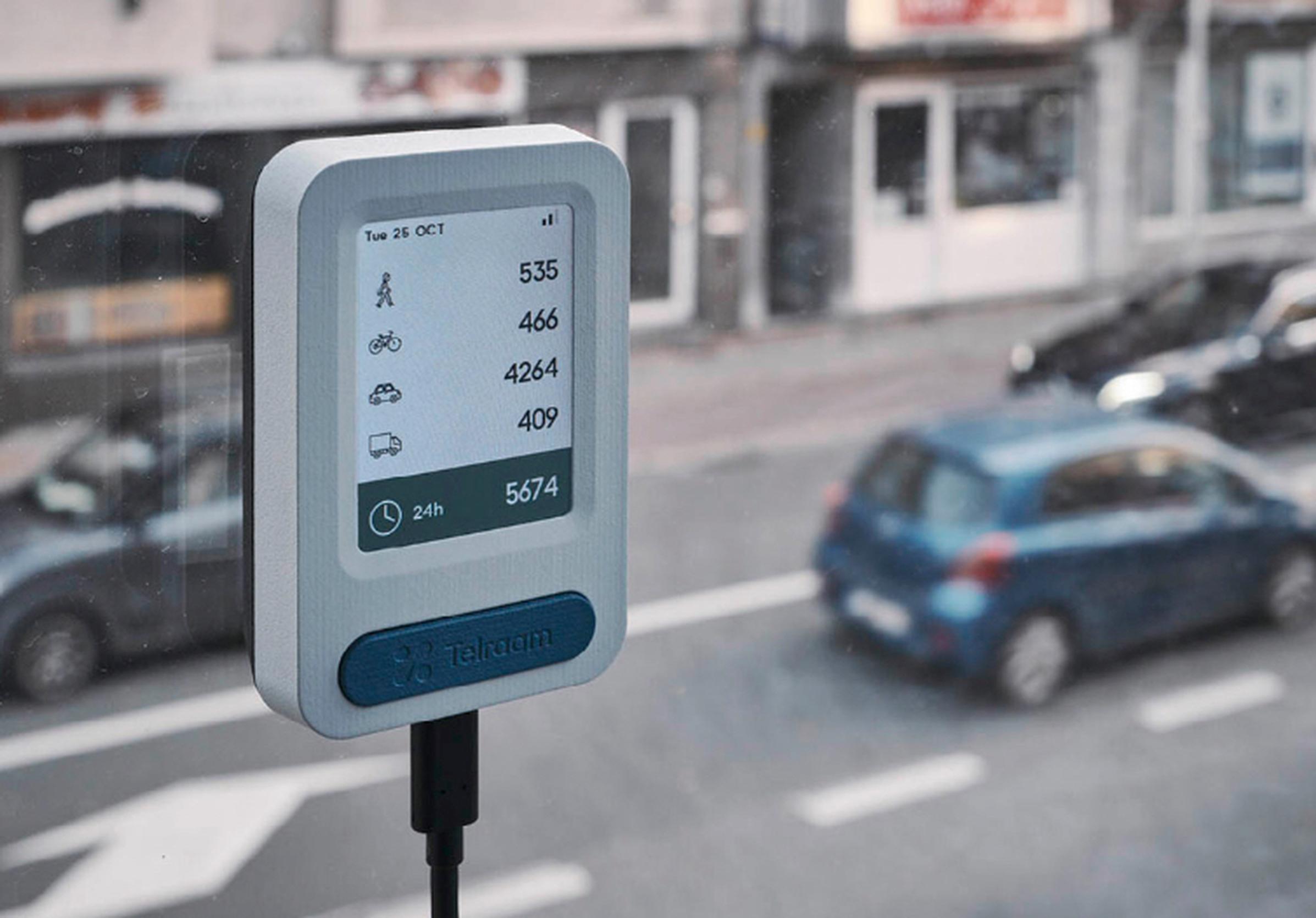 The new system simply involves a monitoring device placed in the windows of roadside properties. Image source Telraam.net
