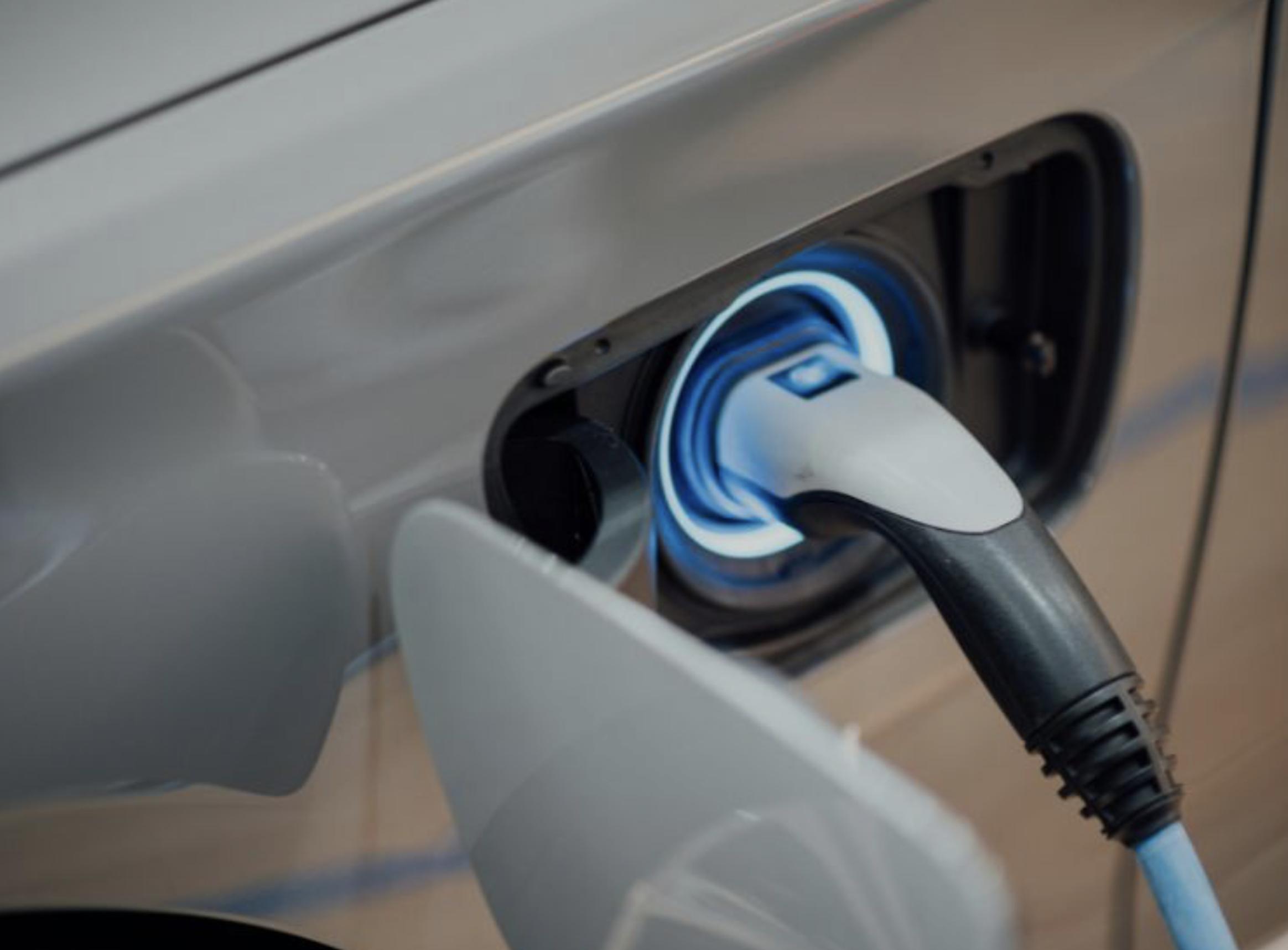 BEVs can travel up to 124,000 miles during their lifespan, surpassing traditional petrol cars in mileage (CHUTTERSNAP on Unsplash)