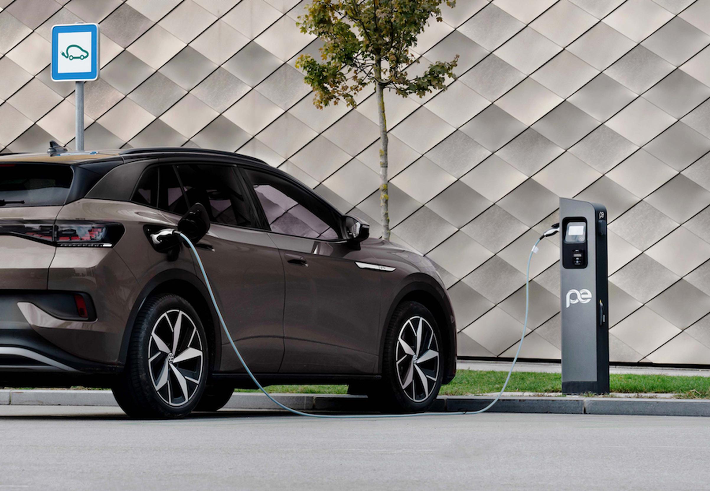 A PE charger