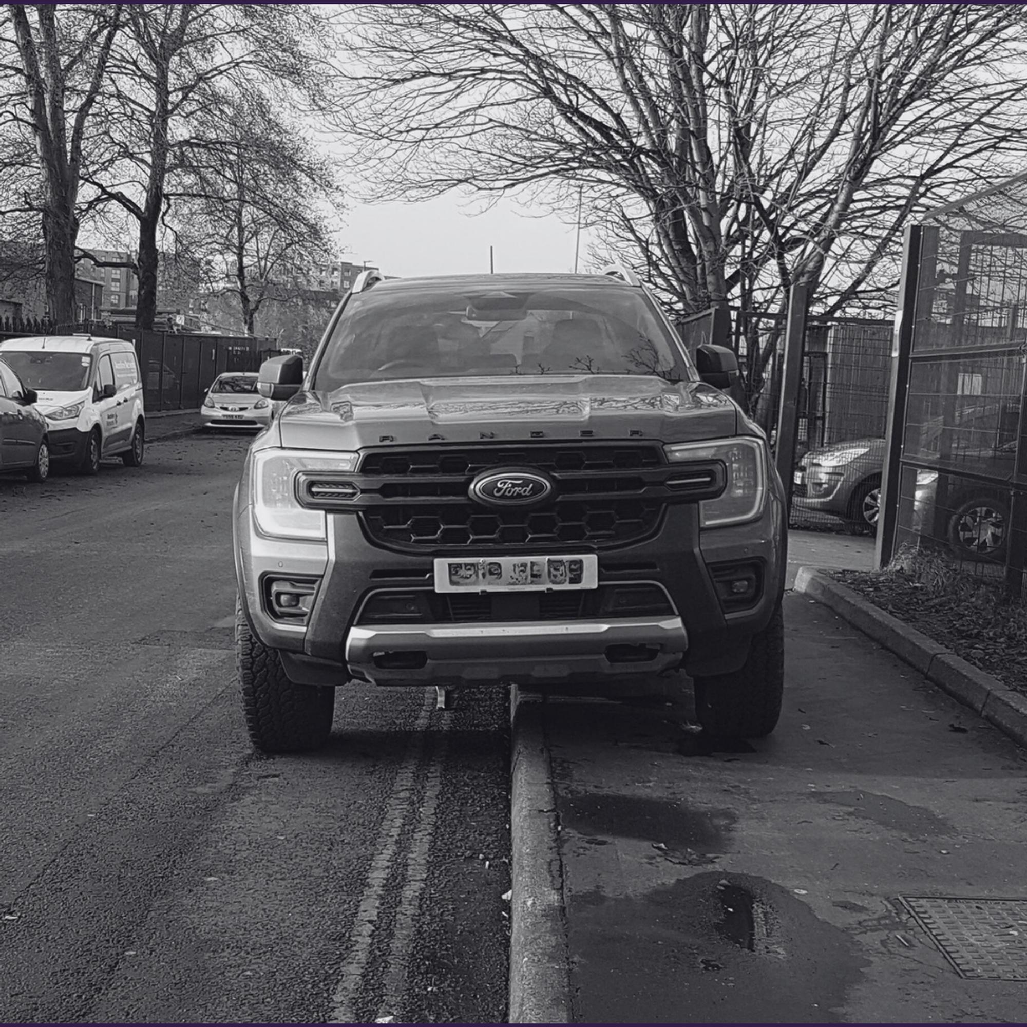 London Assembly calls for higher parking fees and taxation of SUVs