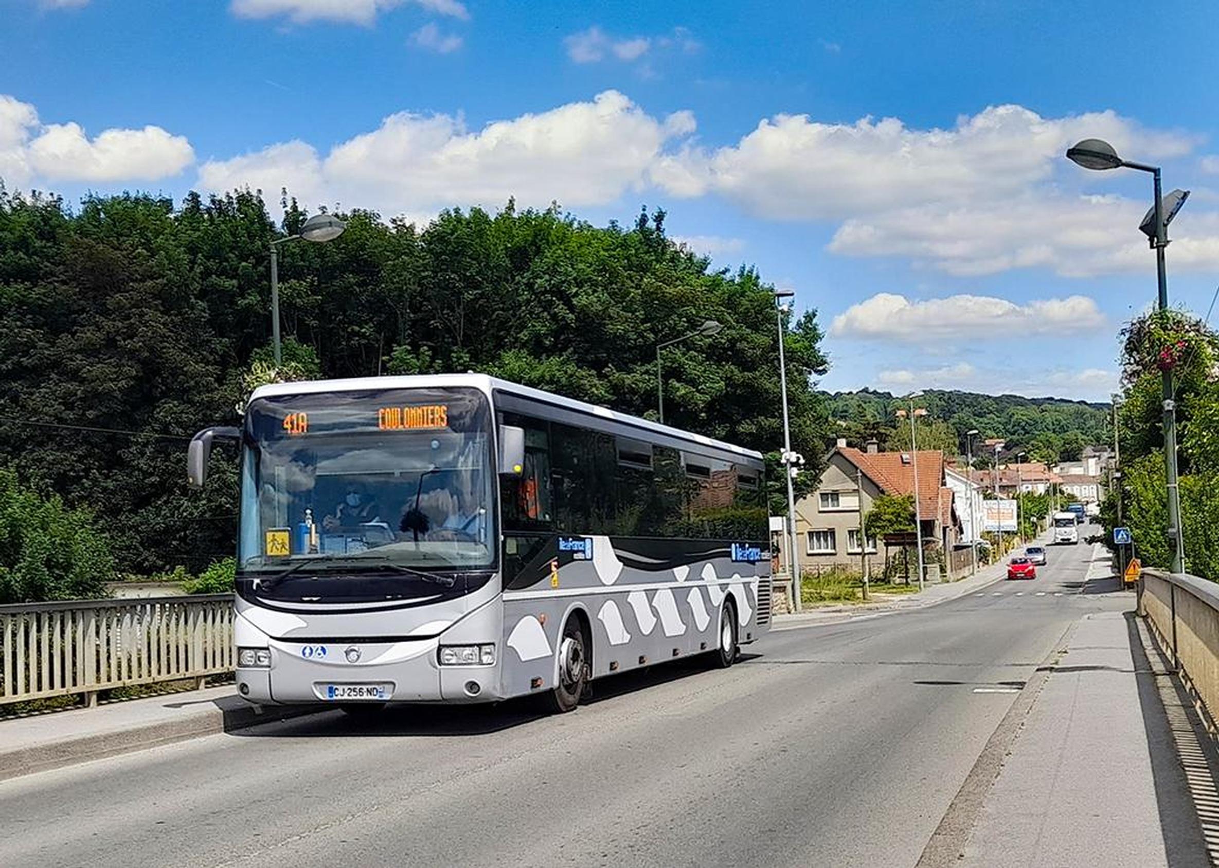 In France, Versement Transport (VT) is controlled by local authorities, and levied on businesses with 11 or more employees. VT has been used to fund major improvements to bus networks © COUVRAT Sylvain CC BY-SA 4.0