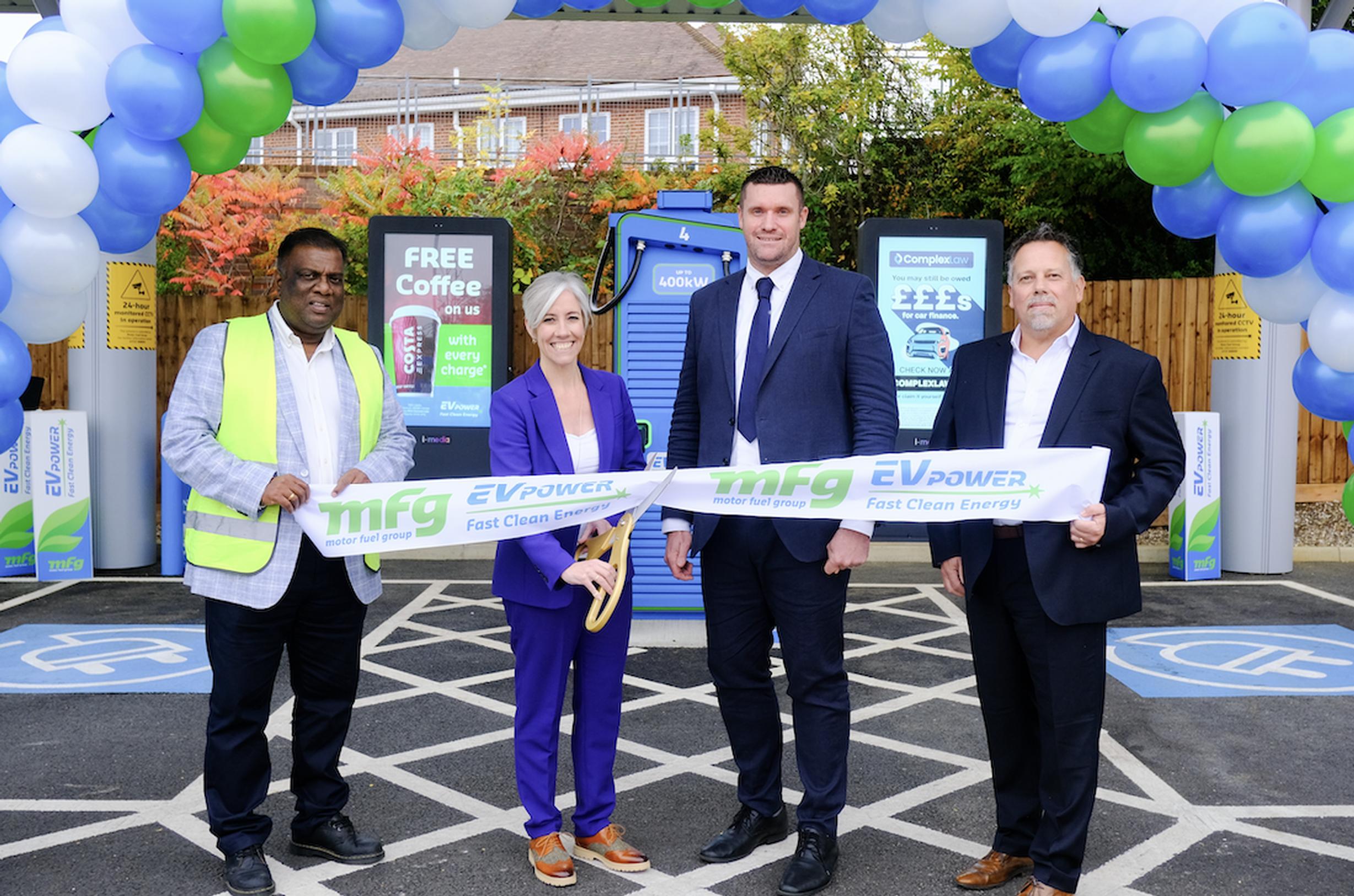 Daisy Cooper MP opens the MFG hub at Morrisons in St Albans