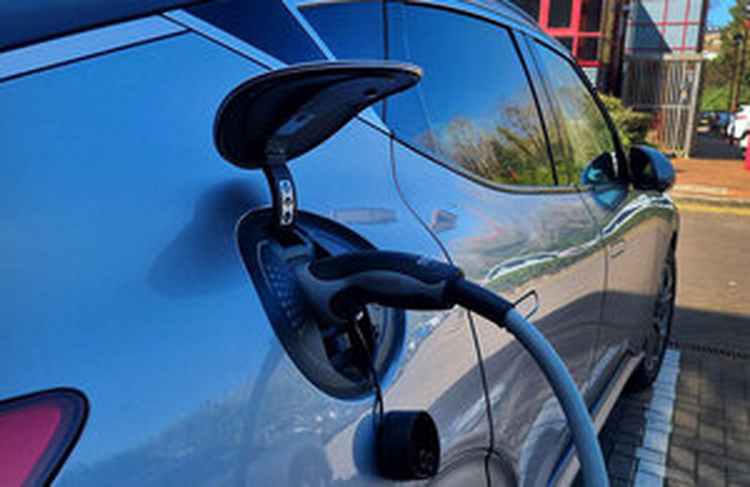 DfT wants to give drivers the confidence they need to make long distance journeys in EVs