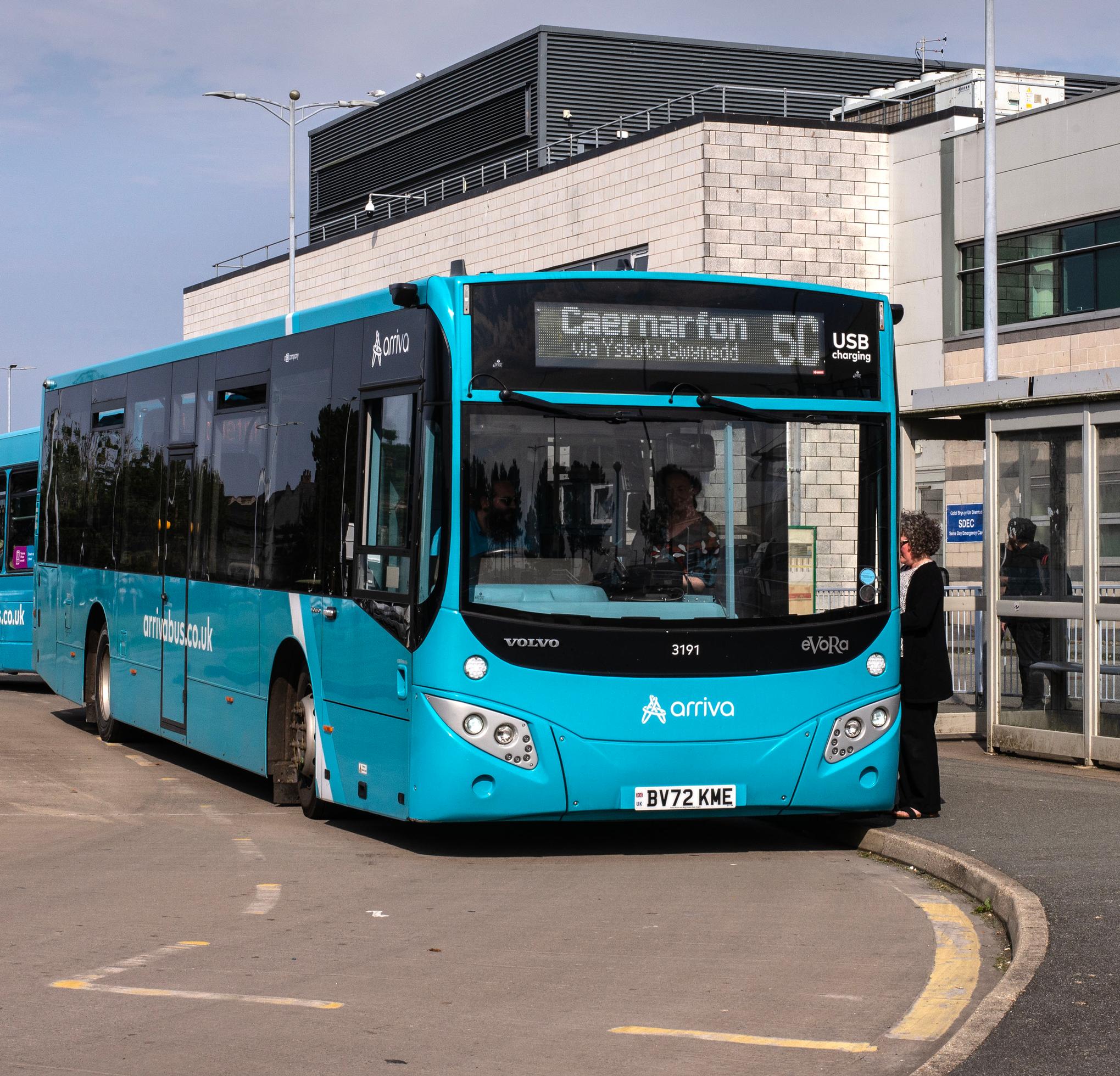 Welsh franchising law finalised - but buses face funding cuts says Skates