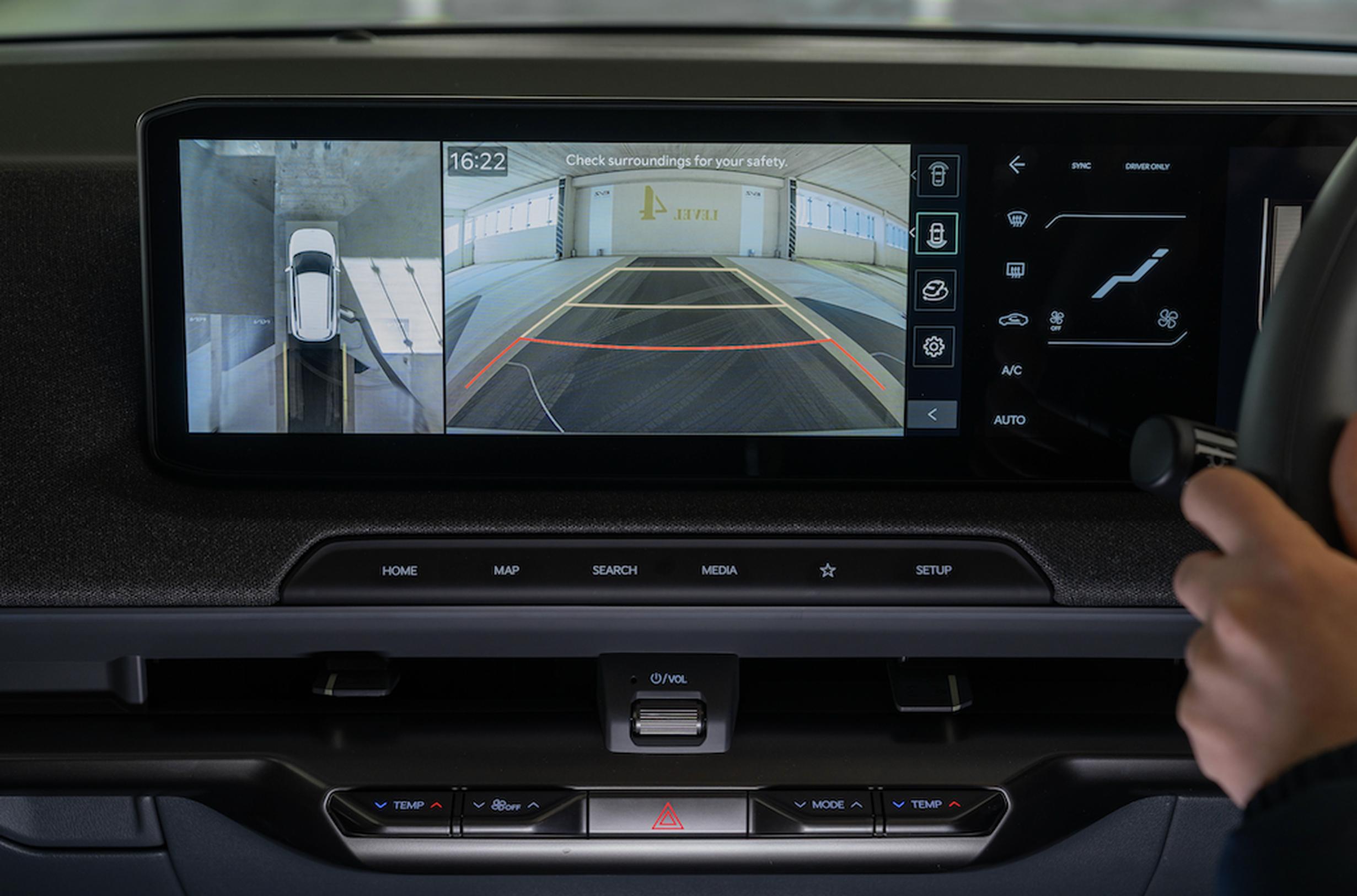 Half of drivers want cars that park themselves