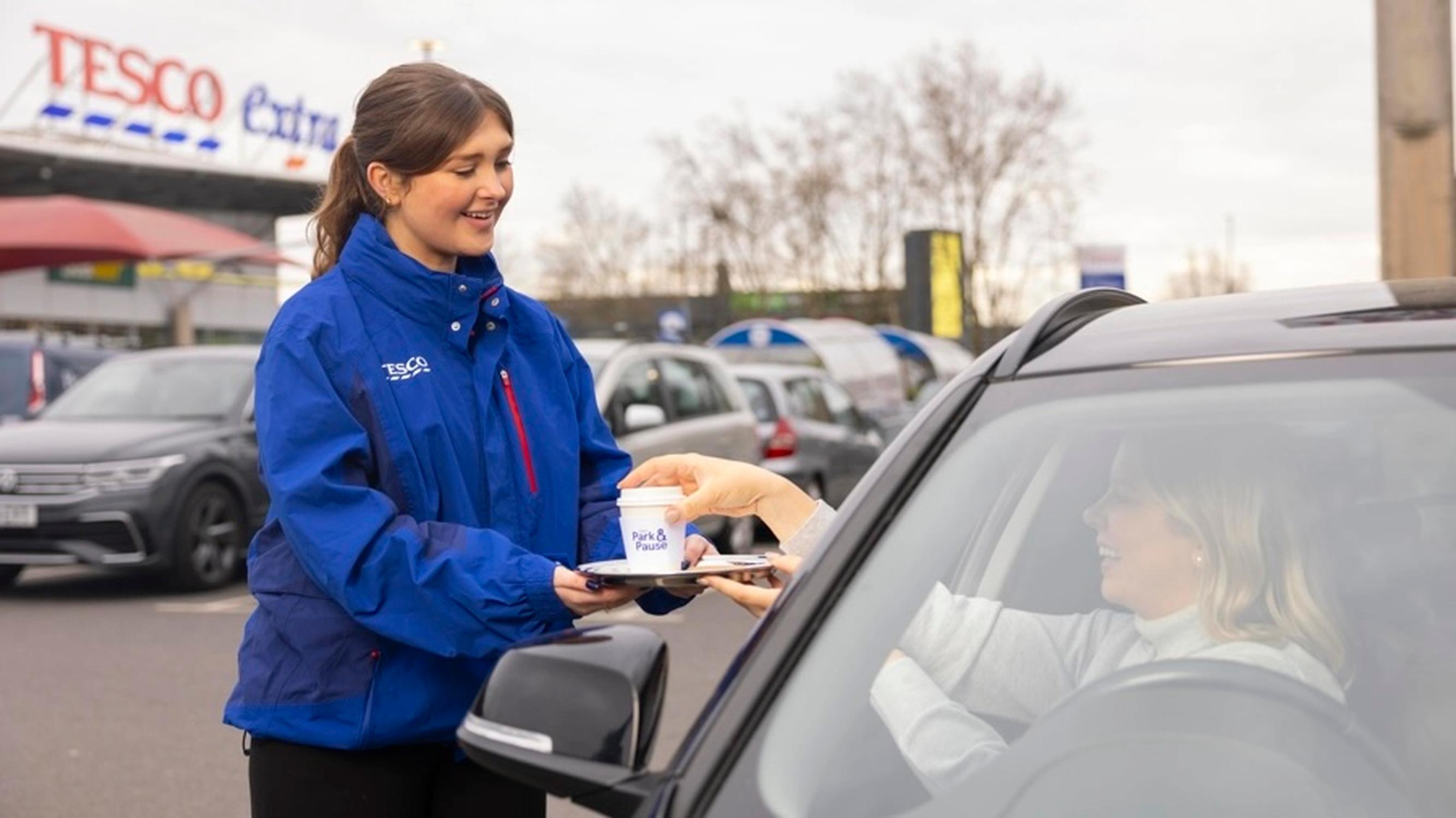 Tesco ambassadors will hand-deliver a perfectly brewed cuppa to car windows at the Park & Pause bays
