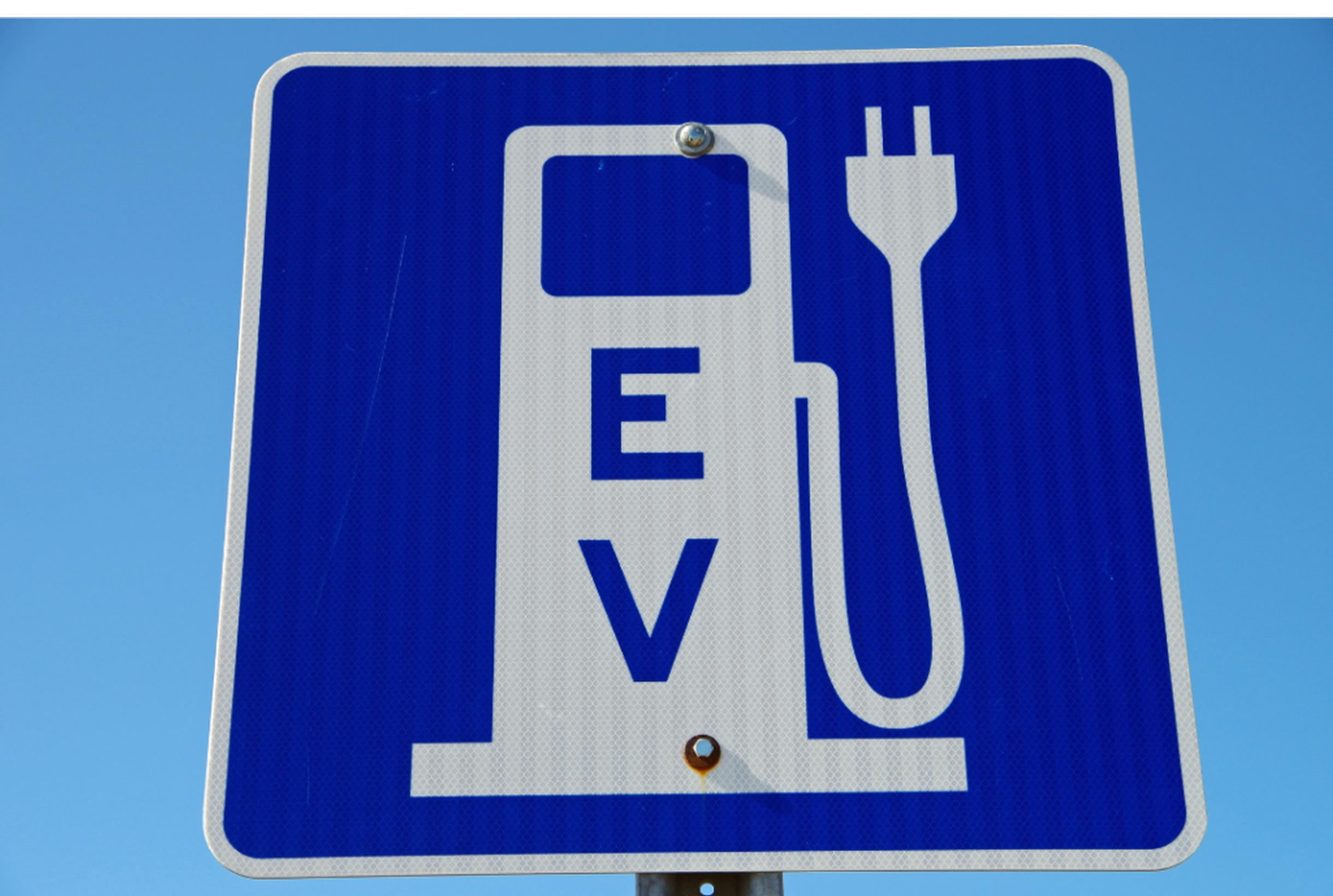 What should EV chartgepoint signs look like? (EVA England)