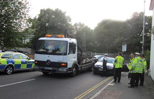 Roadside operation in Croydon recovers £3k in unpaid fines